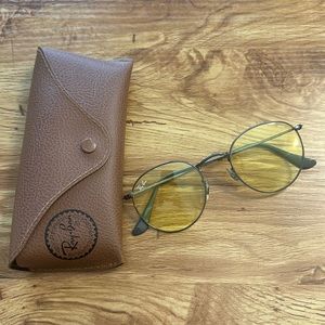 Yellow round metal ray-ban sunglasses